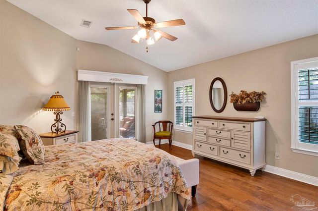 3110 Pga Blvd, Navarre, FL 32566