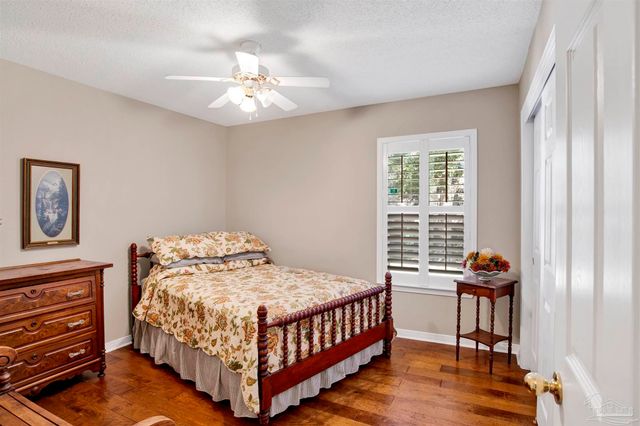 3110 Pga Blvd, Navarre, FL 32566