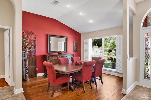 3110 Pga Blvd, Navarre, FL 32566