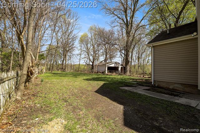 1457 Poplar Street, Flint, MI 48503