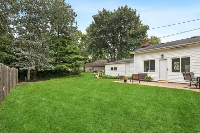 3600 Pheasant Drive, Rolling Meadows, IL 60008