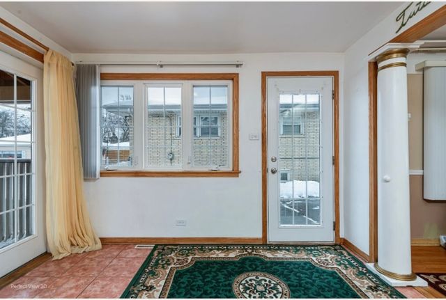 10617 S Kenton Avenue, Oak Lawn, IL 60453