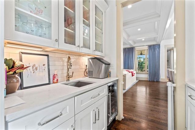 4250 Summit Drive, Marietta, GA 30068