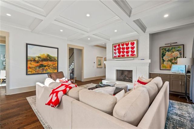 4250 Summit Drive, Marietta, GA 30068