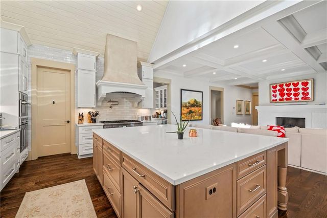 4250 Summit Drive, Marietta, GA 30068