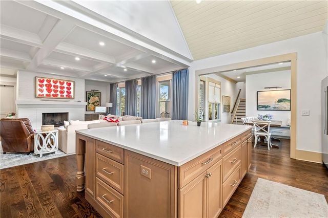 4250 Summit Drive, Marietta, GA 30068