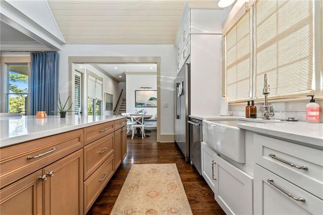 4250 Summit Drive, Marietta, GA 30068