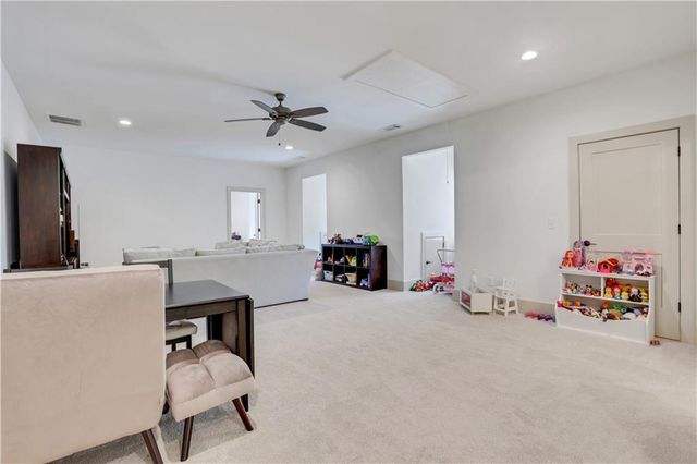 4250 Summit Drive, Marietta, GA 30068