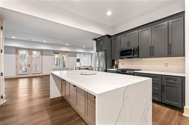 4250 Summit Drive, Marietta, GA 30068