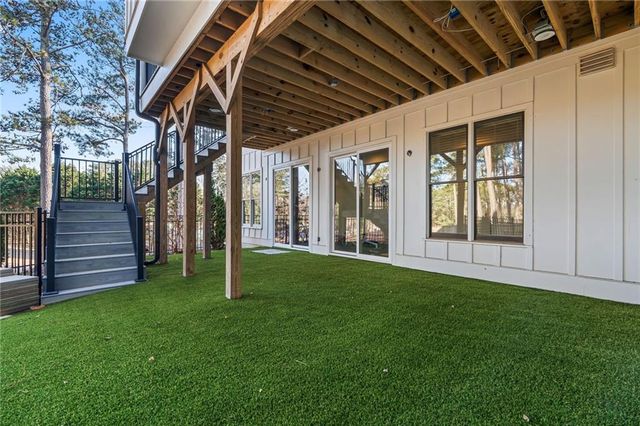 4250 Summit Drive, Marietta, GA 30068