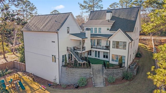 4250 Summit Drive, Marietta, GA 30068