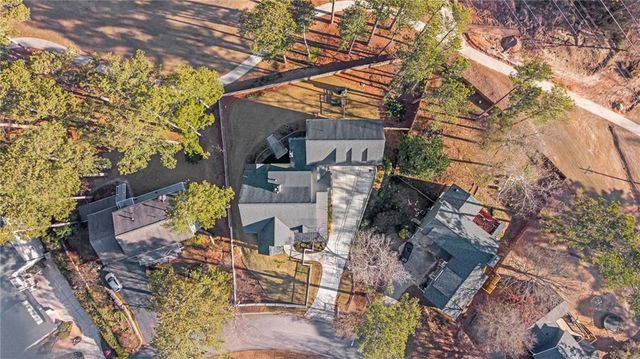 4250 Summit Drive, Marietta, GA 30068