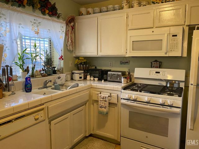 308 Dorrance Street, Bakersfield, CA 93307