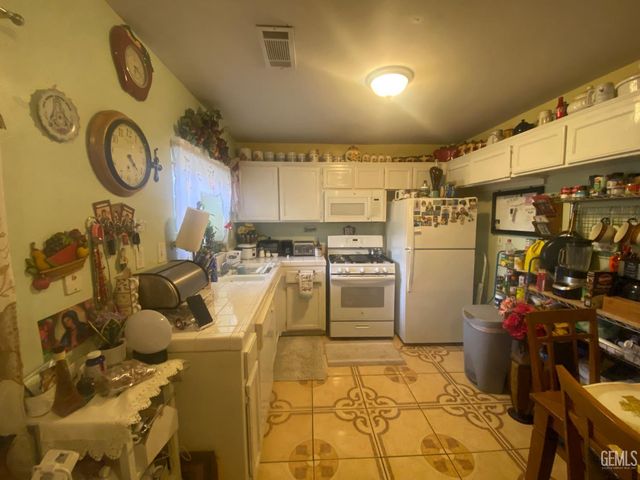 308 Dorrance Street, Bakersfield, CA 93307