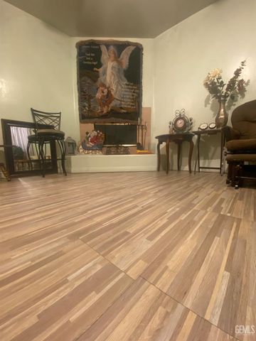 308 Dorrance Street, Bakersfield, CA 93307