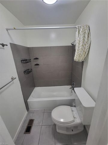 5612 Banbury CT, Virginia Beach, VA 23462