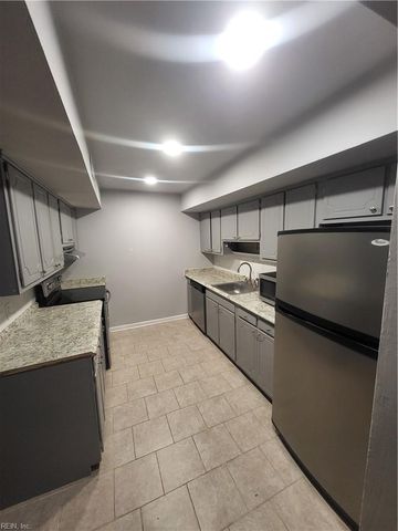 5612 Banbury CT, Virginia Beach, VA 23462