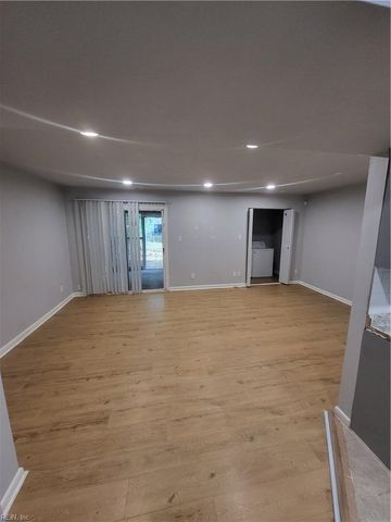 5612 Banbury CT, Virginia Beach, VA 23462