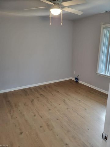 5612 Banbury CT, Virginia Beach, VA 23462