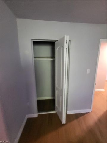 5612 Banbury CT, Virginia Beach, VA 23462