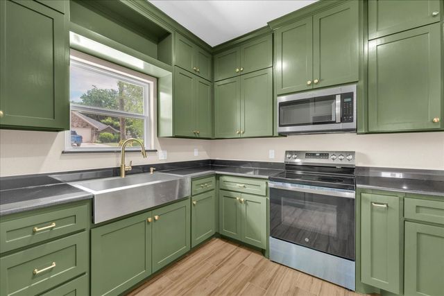 3105 N Pecan Street, Fort Worth, TX 76106