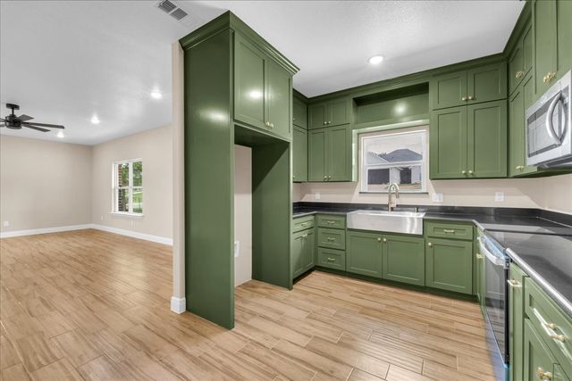 3105 N Pecan Street, Fort Worth, TX 76106