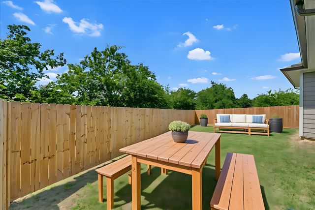 3105 N Pecan Street, Fort Worth, TX 76106