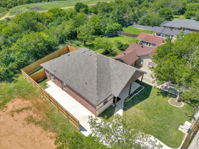 3105 N Pecan Street, Fort Worth, TX 76106