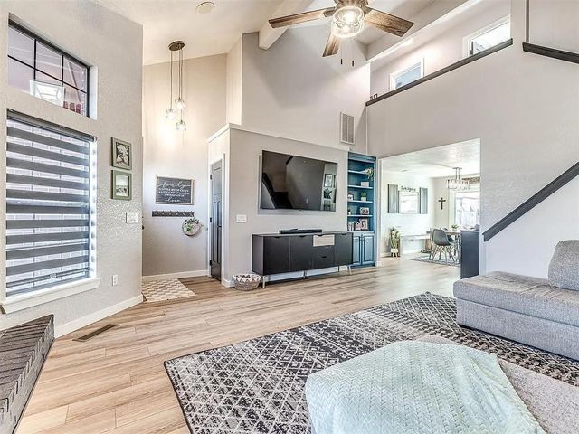 2912 Canyon Oaks Court, Norman, OK 73071
