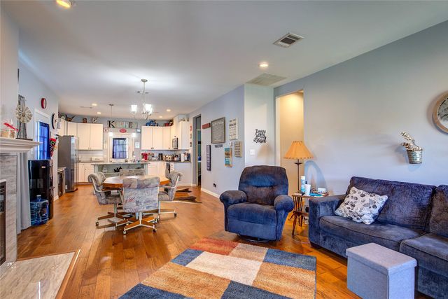 423 Oak Leaf Trail, East Tawakoni, TX 75472