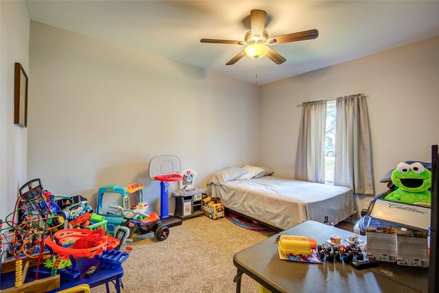 423 Oak Leaf Trail, East Tawakoni, TX 75472