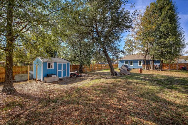 423 Oak Leaf Trail, East Tawakoni, TX 75472