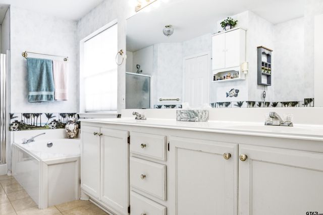 1818 Topaz Cv, Whitehouse, TX 75791