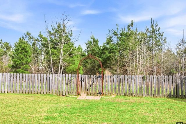 1818 Topaz Cv, Whitehouse, TX 75791