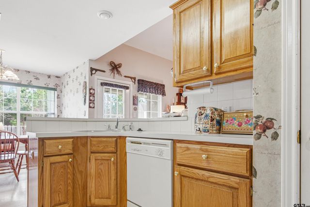 1818 Topaz Cv, Whitehouse, TX 75791