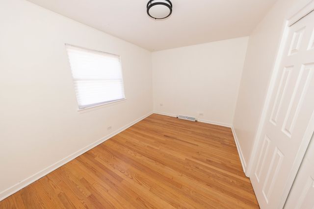 2718 East Avenue, Berwyn, IL 60402