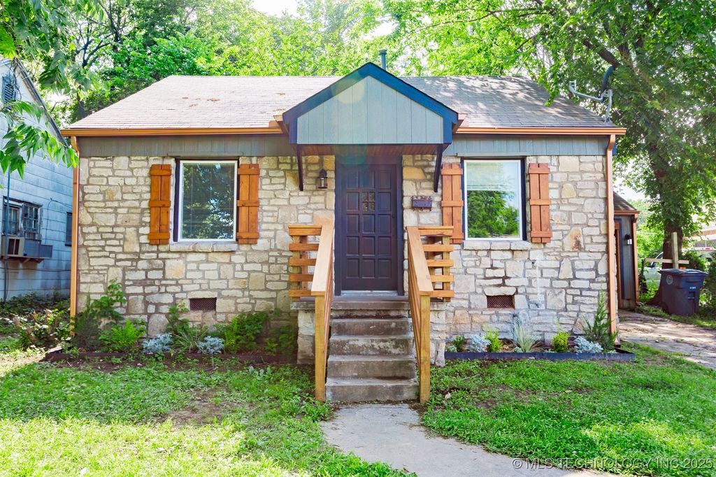 812 N Delaware Place, Tulsa, OK 74110