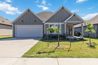 107 Aransas River Rd RD, Hutto, TX 78634