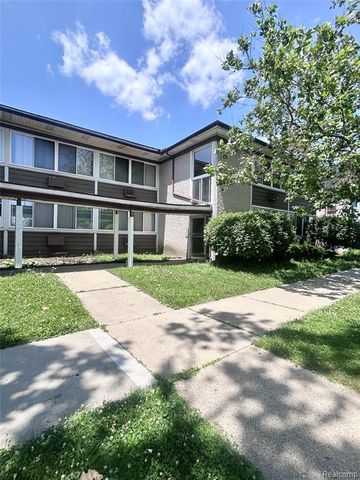 19131 Lahser Road, Detroit, MI 48219