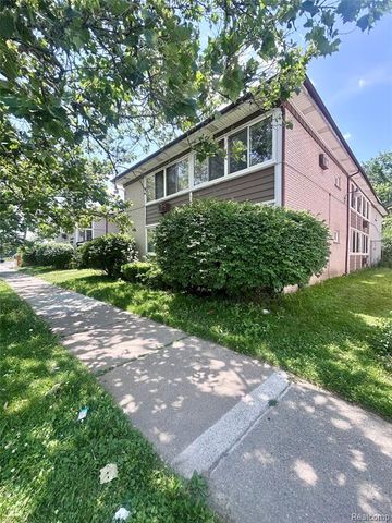 19131 Lahser Road, Detroit, MI 48219