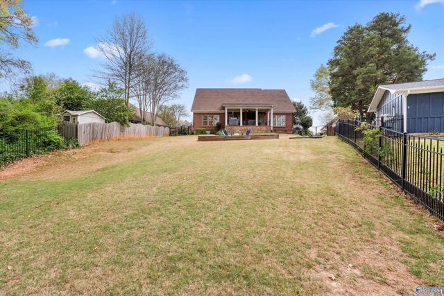 142 Oak Brook Circle, Madison, AL 35758