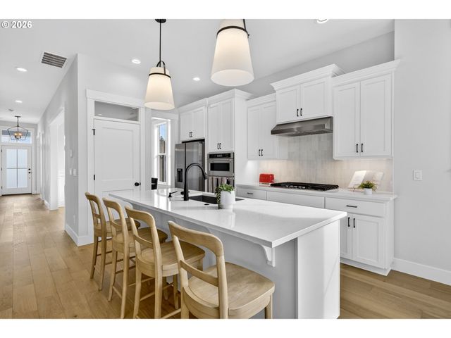 17578 Nw LAYLA Dr, Portland, OR 97229