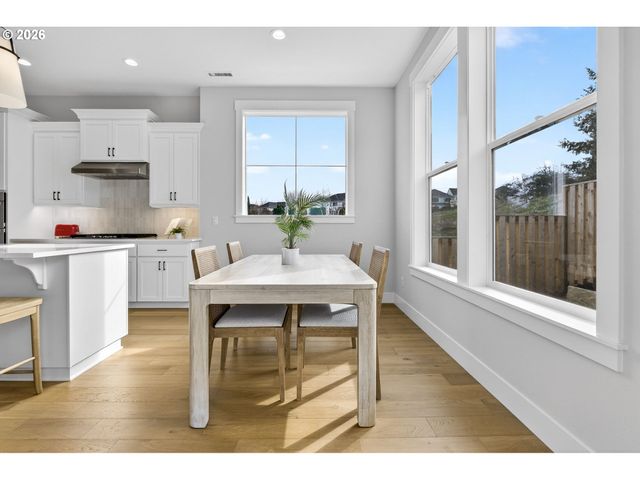 17578 Nw LAYLA Dr, Portland, OR 97229