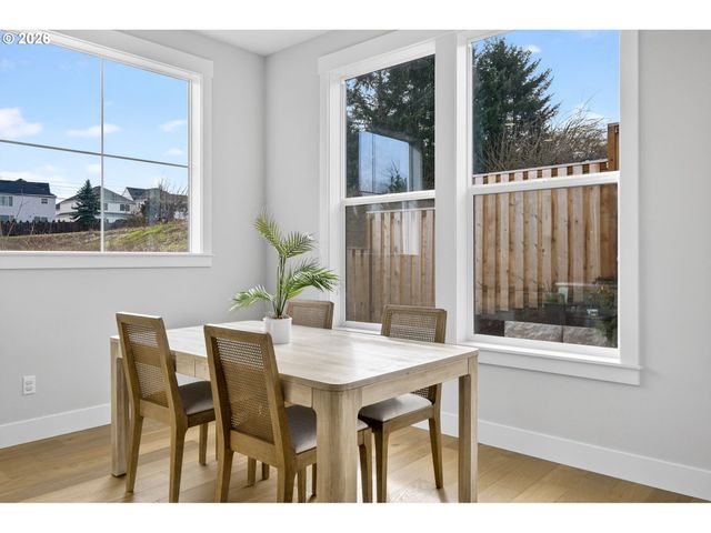 17578 Nw LAYLA Dr, Portland, OR 97229