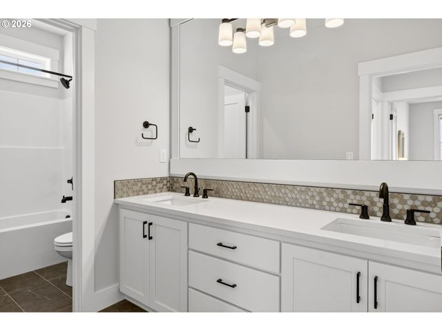 17578 Nw LAYLA Dr, Portland, OR 97229