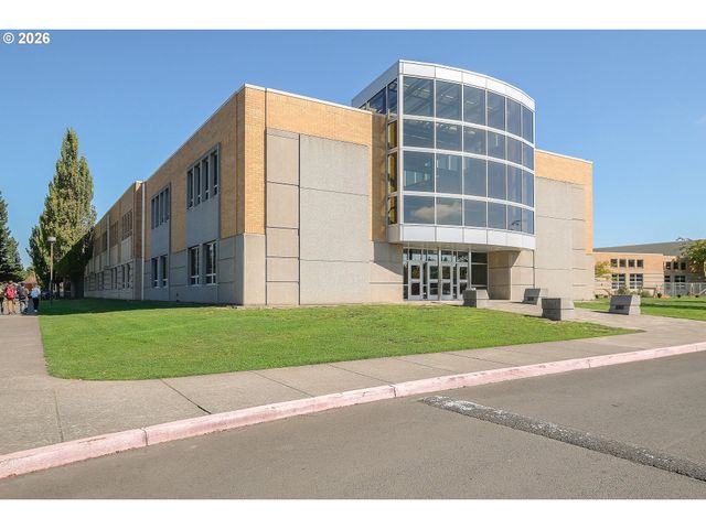 17578 Nw LAYLA Dr, Portland, OR 97229