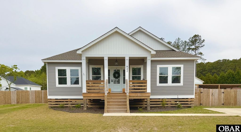 Image 1 of property listing at 942 Second Street Lot 3A, Manteo, NC 27954