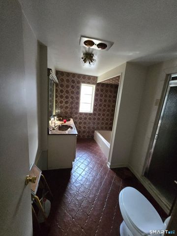 677 West Hill Road, Stamford, CT 06902