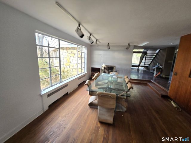 677 West Hill Road, Stamford, CT 06902