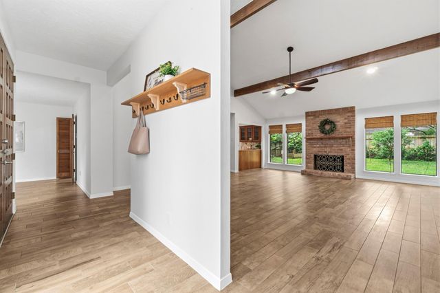 17 Greenridge Forest Drive, The Woodlands, TX 77381